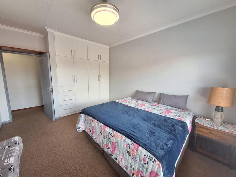 4 Bedroom Property for Sale in Fraaiuitsig Western Cape
